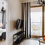Warsaw Aparthotel Апарт-отель Варшава