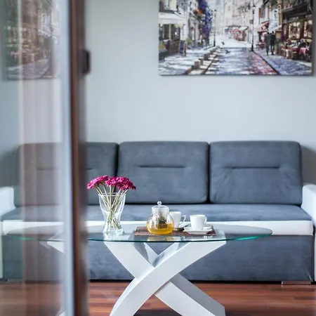Warsaw Aparthotel 3*