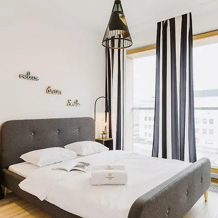 Warsaw Aparthotel Apartmanhotel 3*