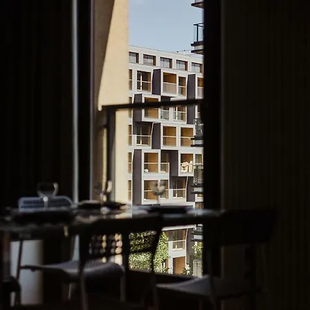 Warsaw Aparthotel 4*