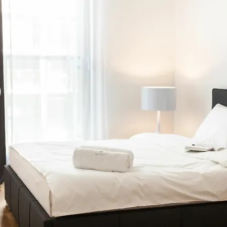 Warsaw Aparthotel 3*