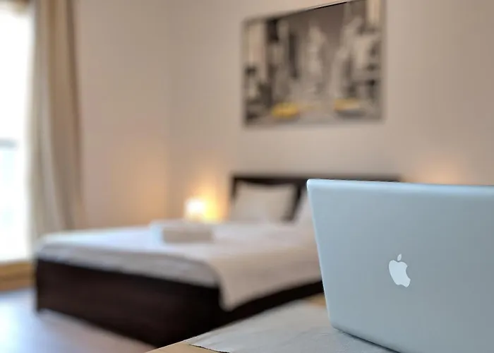 Warsaw Aparthotel Apart Otel Varşova