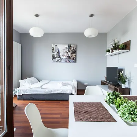 Warsaw Aparthotel 4*