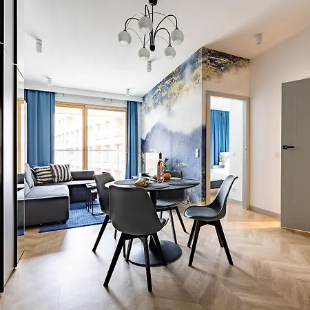 Warsaw Aparthotel 4* 바르샤바
