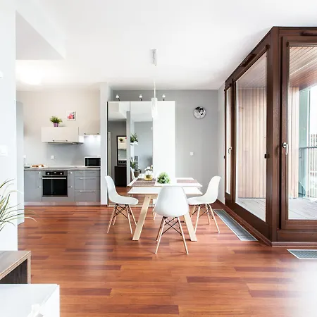 Warsaw Aparthotel 아파트호텔